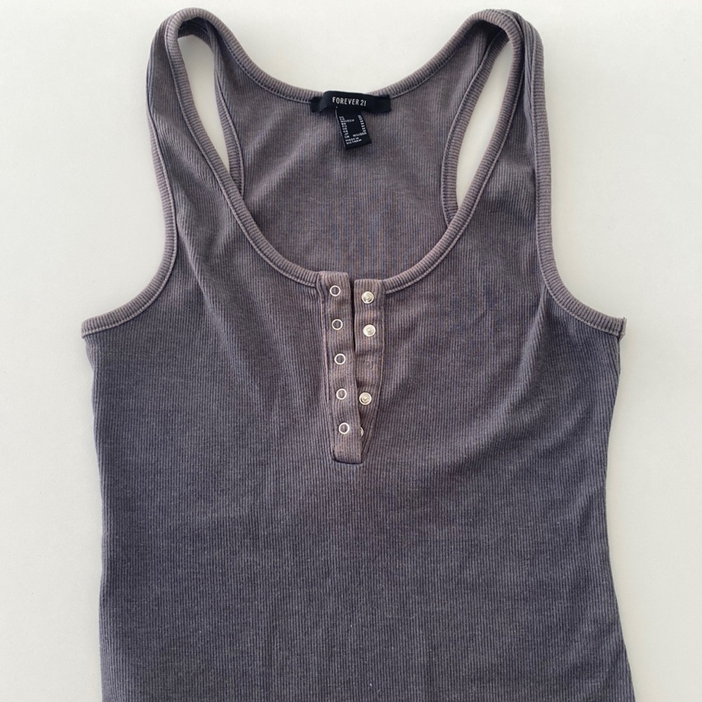 Ribbed bodysuit, snaps